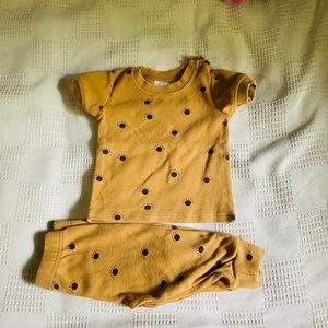 EUC Mebie baby Suns Cotton Short Sleeve Two-piece Cozy Set